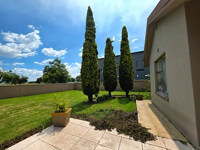 5 Bedroom House For Sale in Secunda - ubgS.webp