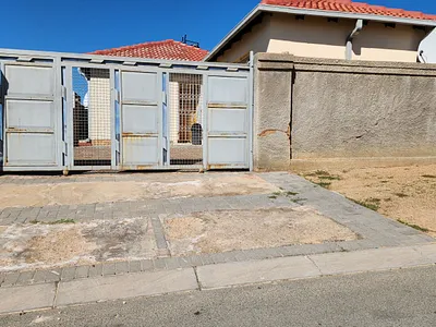 3 Bedroom House For Sale in Midrand - DnF2.webp