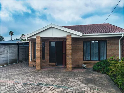 6 Bedroom House For Sale in George - RPU5.webp