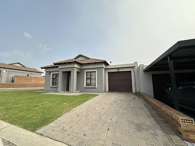 2 Bedroom Townhouse For Sale in Secunda - SeIr.webp