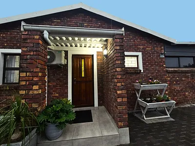 2 Bedroom House For Sale in George - fmDB.webp