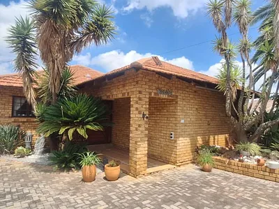 3 Bedroom House For Sale in Randfontein - rhO9.webp