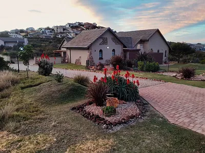 3 Bedroom House For Sale in Mossel Bay - QuD0.webp