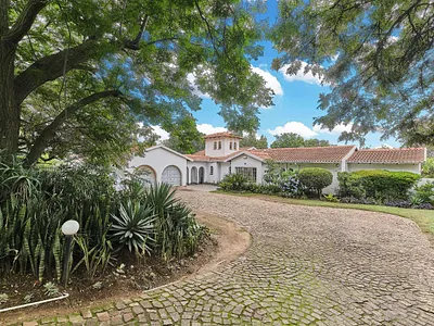 5 Bedroom House To Rent in Sandton - 00JN.webp