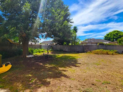 3 Bedroom House For Sale in Port Elizabeth - oiDI.webp