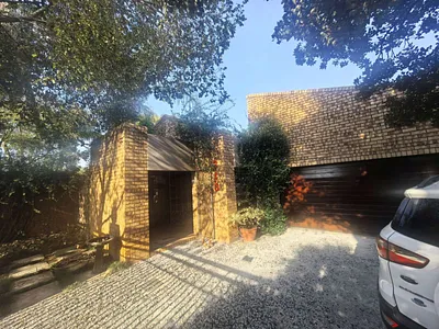 5 Bedroom House For Sale in Centurion - 85ZI.webp