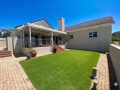 2 Bedroom House For Sale in George - dvd3.webp