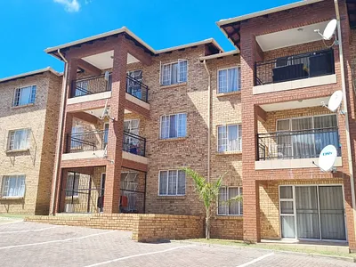 2 Bedroom Apartment For Sale in Midrand - jFHK.webp