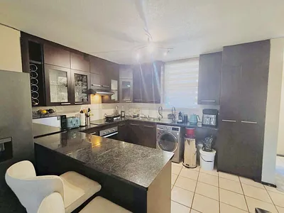 2 Bedroom Apartment For Sale in Randburg - EL9g.webp