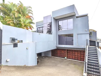 13 Bedroom House For Sale in Durban - uFmG.webp