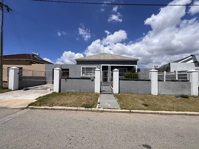 2 Bedroom House For Sale in Port Elizabeth - SadM.webp