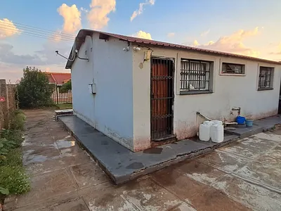 2 Bedroom House For Sale in Soshanguve - lOzI.webp