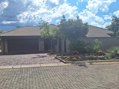 3 Bedroom House For Sale in Modimolle - Z2Tr.webp