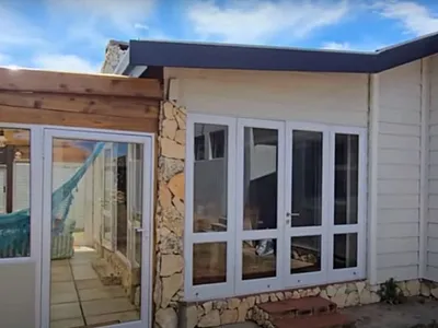 4 Bedroom House For Sale in Stilbaai West, Stilbaai - mJSu.webp