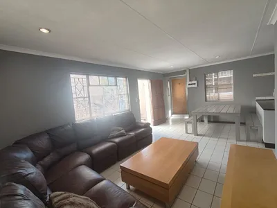 3 Bedroom House To Rent in Randburg - ikEJ.webp