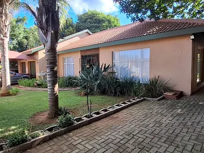 3 Bedroom House For Sale in Polokwane - wnX4.webp