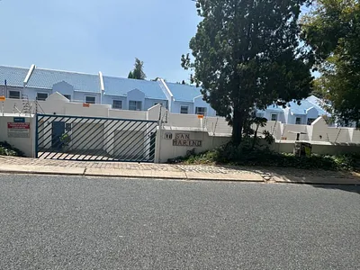 3 Bedroom Townhouse To Rent in Sandton - 1Y5F.webp