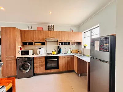 2 Bedroom Apartment For Sale in Sandton - p6Yv.webp