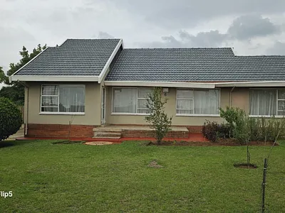 3 Bedroom House To Rent in Kempton Park - HpRz.webp