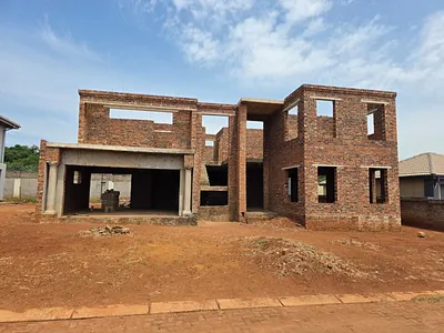 4 Bedroom House For Sale in Akasia - c3Ms.webp