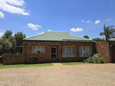 3 Bedroom House For Sale in Centurion - CUxR.webp