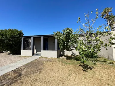 6 Bedroom House For Sale in Malmesbury - QbmA.webp