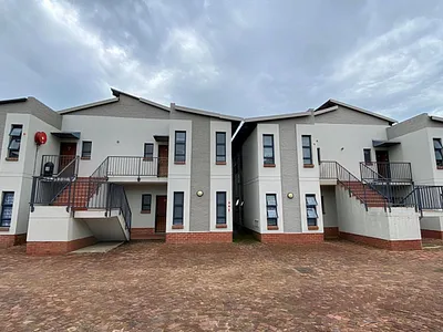 2 Bedroom Townhouse For Sale in Pretoria - wwJR.webp