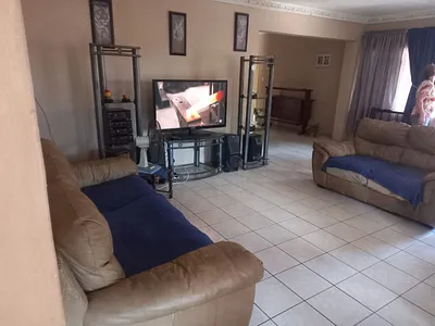 4 Bedroom House For Sale in Dendron - kEri.webp