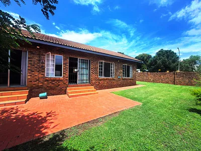 3 Bedroom House To Rent in Centurion - EVzx.webp