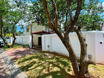 5 Bedroom House To Rent in Sandton - XJdP.webp