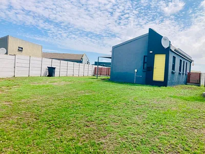 3 Bedroom Townhouse For Sale in Port Elizabeth - JYZC.webp