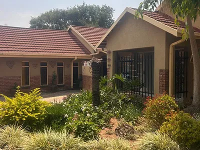 4 Bedroom House For Sale in Polokwane - 4eI2.webp