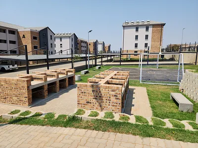 2 Bedroom Apartment For Sale in Midrand - LLFg.webp