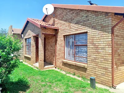 3 Bedroom House For Sale in Soweto - TtIN.webp