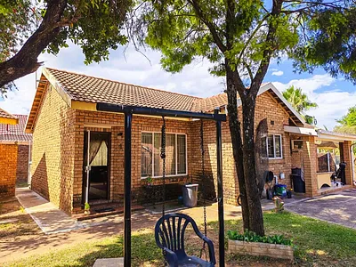 3 Bedroom House For Sale in Modimolle - 8rOr.webp