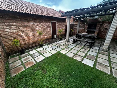 2 Bedroom Townhouse For Sale in Pretoria - dKDh.webp