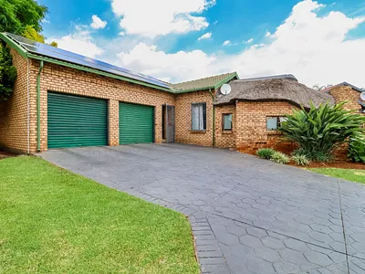 3 Bedroom House For Sale in Centurion - s4kn.webp