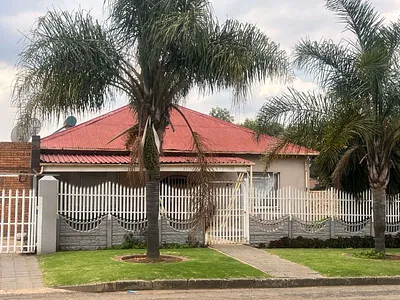 9 Bedroom House For Sale in Boksburg - YvZB.webp
