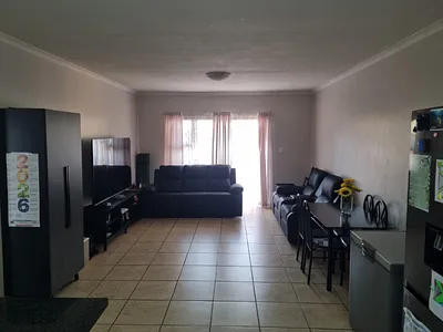 2 Bedroom Apartment For Sale in Middelburg - img