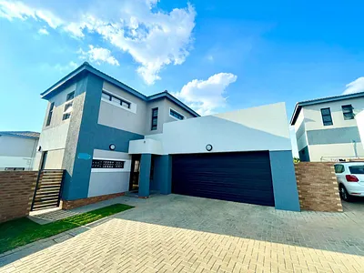 3 Bedroom House For Sale in Centurion - 6JYR.webp