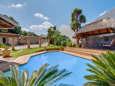 3 Bedroom House For Sale in Roodepoort - Nxe7.webp