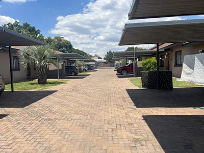 2 Bedroom Townhouse For Sale in Polokwane - pc73.webp
