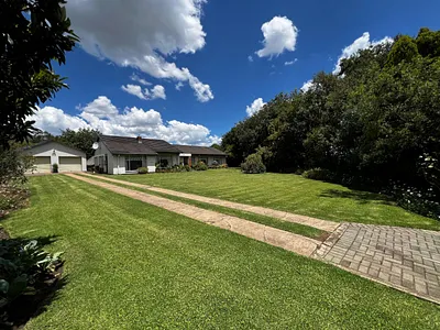 4 Bedroom House For Sale in Volksrust - 9HNR.webp