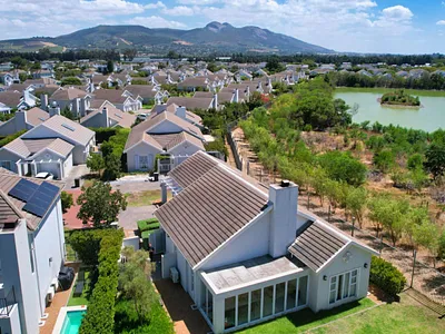 3 Bedroom House For Sale in Paarl - xaFW.webp