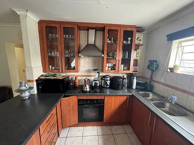 3 Bedroom Apartment For Sale in Roodepoort - 6WnS.webp