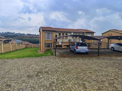 2 Bedroom Apartment For Sale in Roodepoort - OK2m.webp