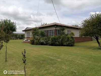4 Bedroom House For Sale in Marquard - 0ufk.webp