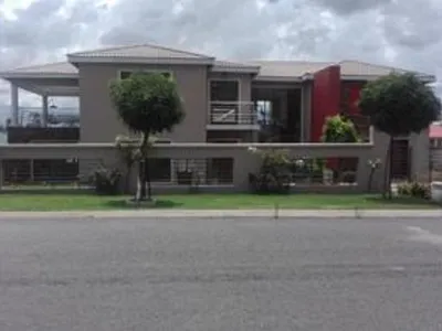 5 Bedroom House For Sale in Ladybrand - X5tQ.webp