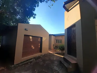 5 Bedroom House For Sale in Centurion - 0piW.webp