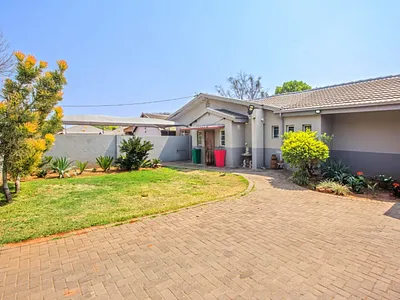 4 Bedroom House For Sale in Pretoria - vOdK.webp